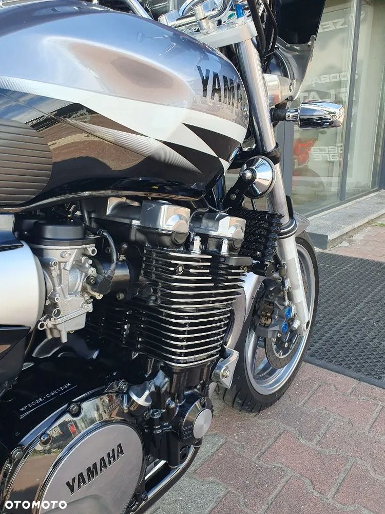 Yamaha XJR - 39