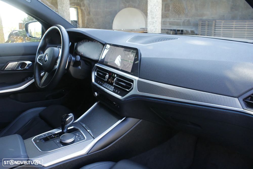 BMW 330 e Pack M Auto - 19