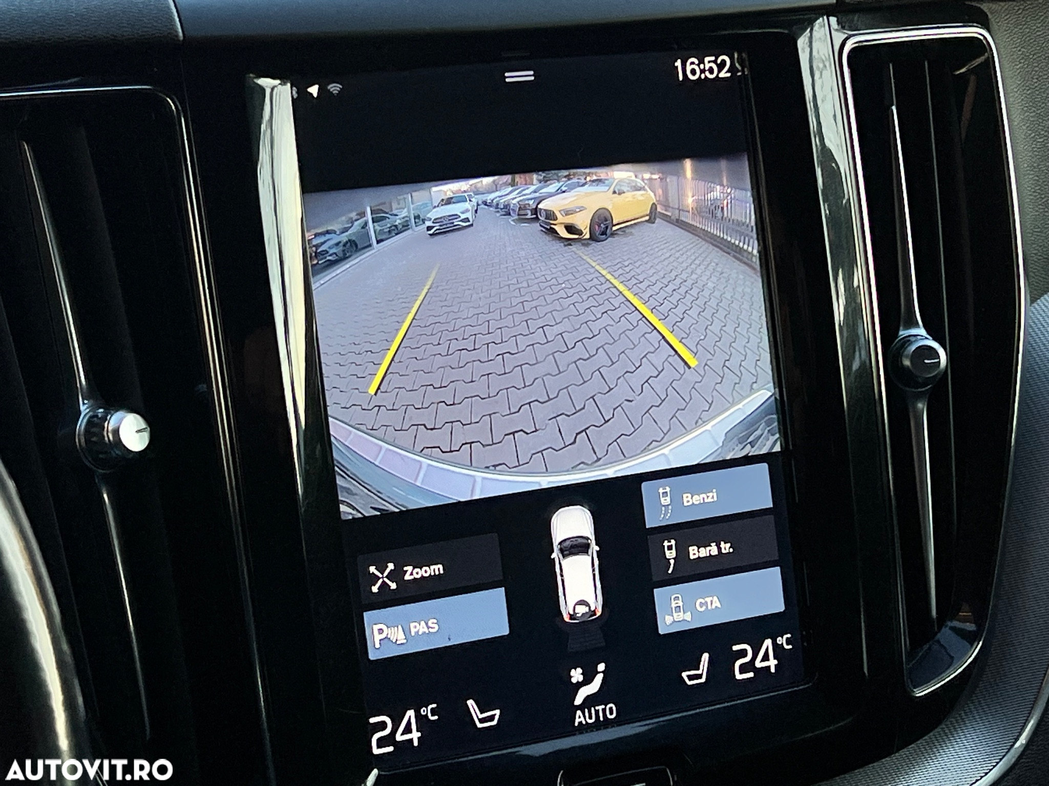 Volvo XC 60 D4 AWD Geartronic RDesign - 36