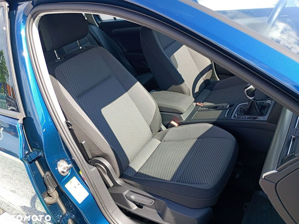 Volkswagen Passat Variant 2.0 TDI EVO Essence - 27