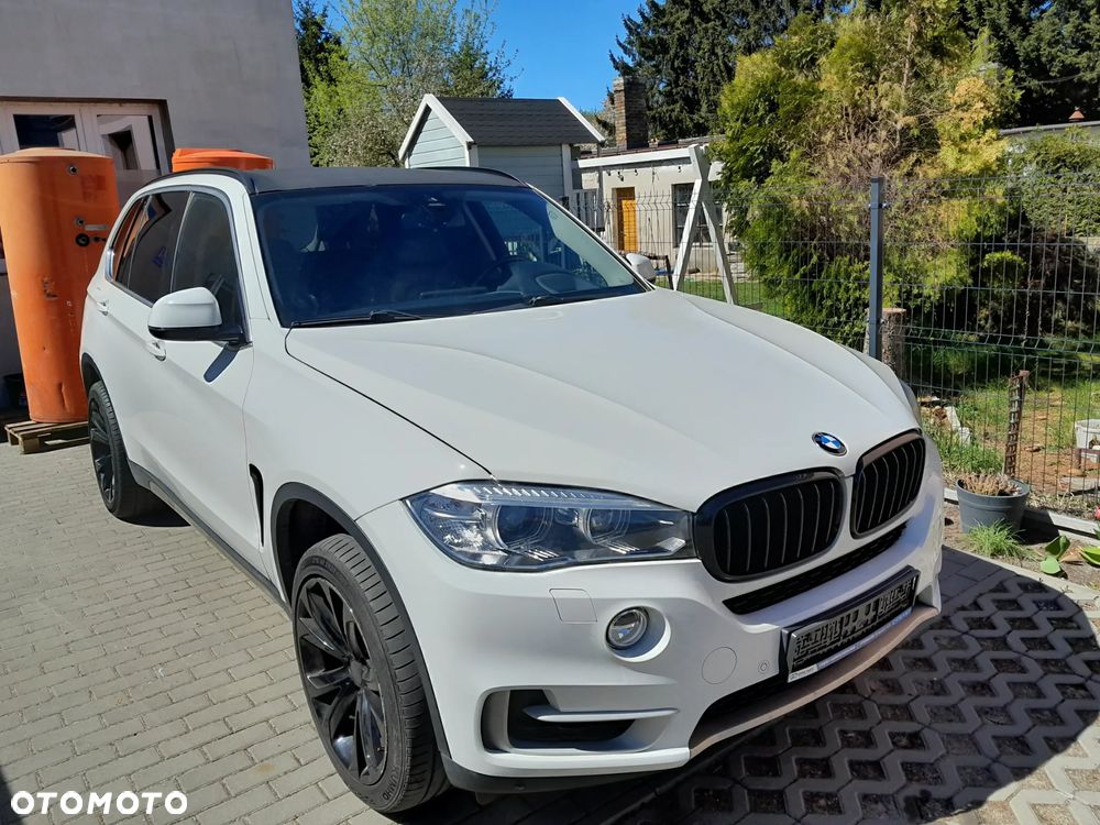 BMW X5 xDrive40d Sport-Aut - 4