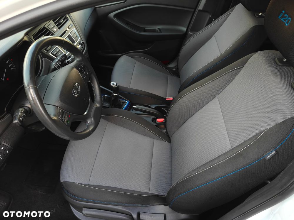 Hyundai i20 1.2 Passion - 24