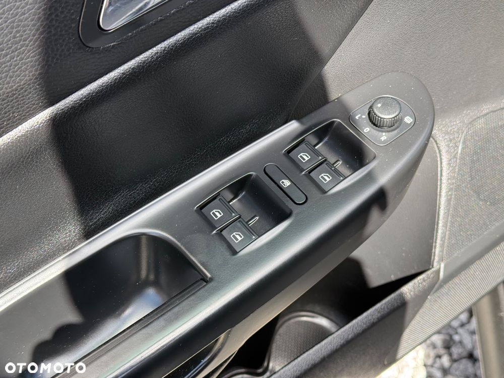 Volkswagen Passat Variant 3.2 V6 FSI 4Motion DSG Comfortline - 23