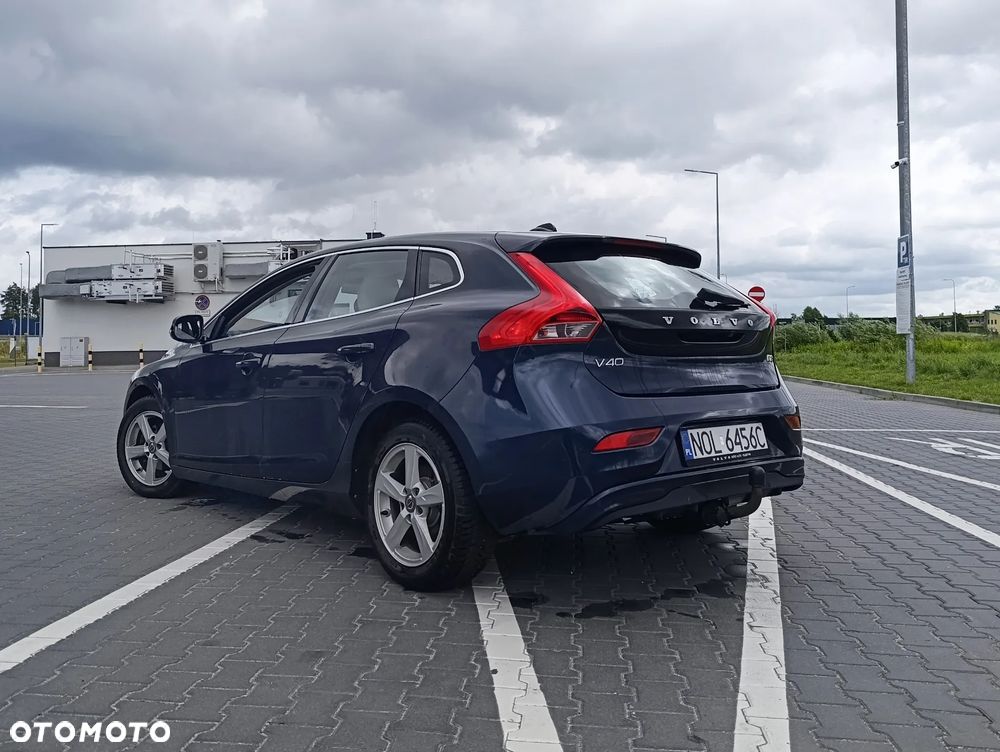 Volvo V40 D2 Momentum - 22