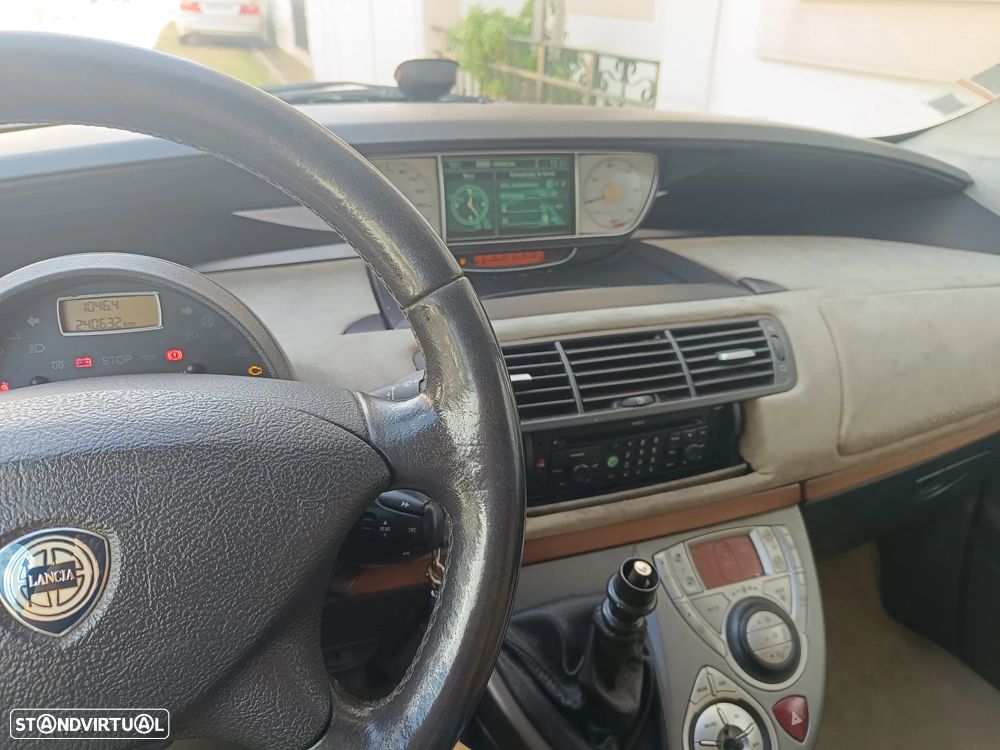 Lancia Phedra 2.0 M-jet Executive - 13