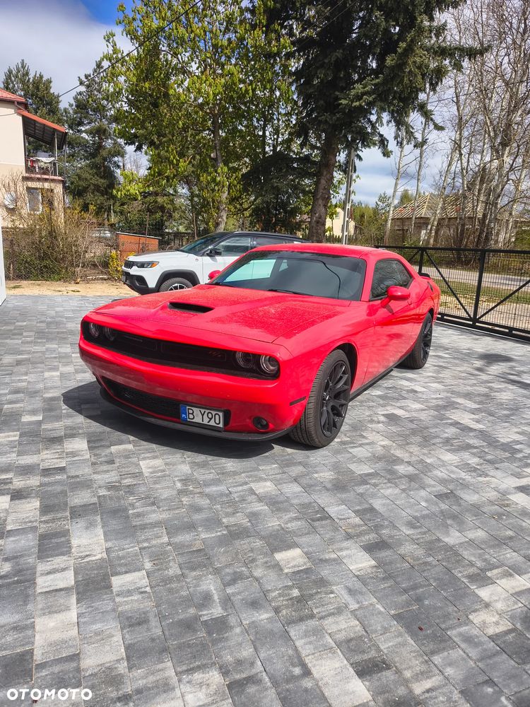 Dodge Challenger - 2