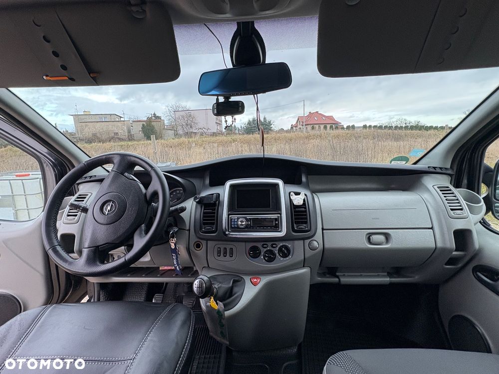 Opel Vivaro L2H1 2.9t - 11