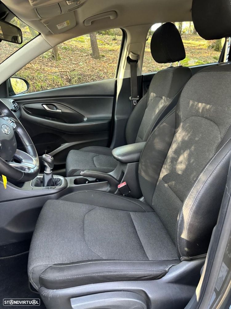 Hyundai i30 1.6 CRDI STyle Plus - 29