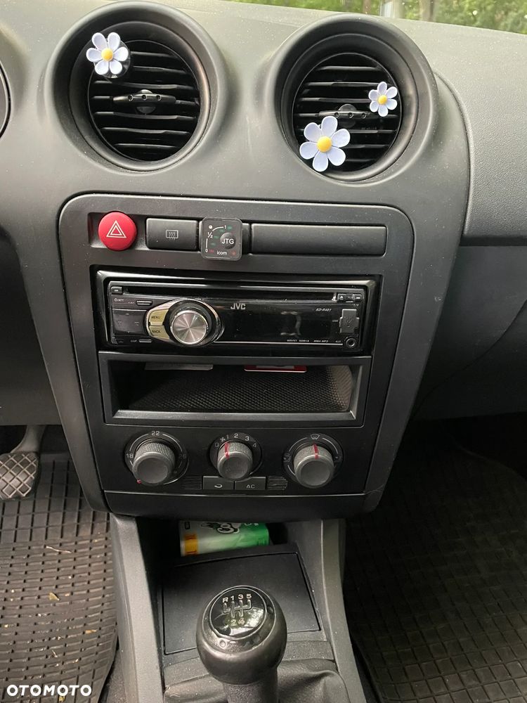 Seat Ibiza 1.4 16V Reference - 11