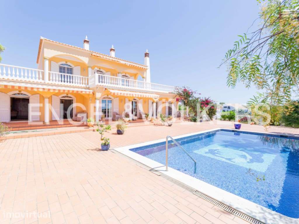 Eiras Villa - Grande imagem: 3/51