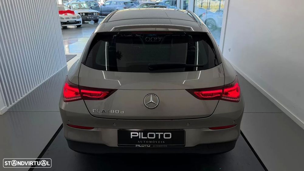Mercedes-Benz CLA 180 d Shooting Brake Style Plus - 10