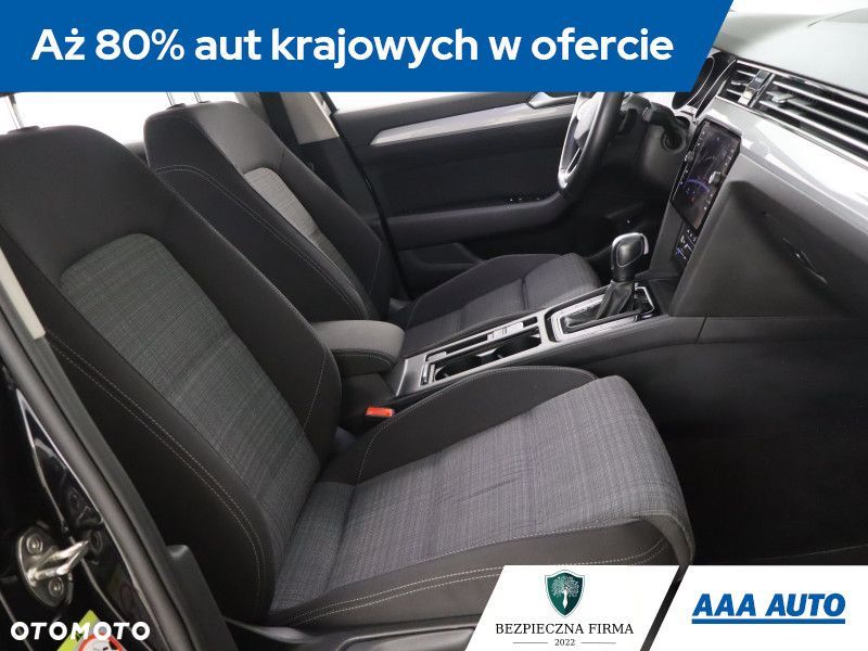 Volkswagen Passat Variant - 11