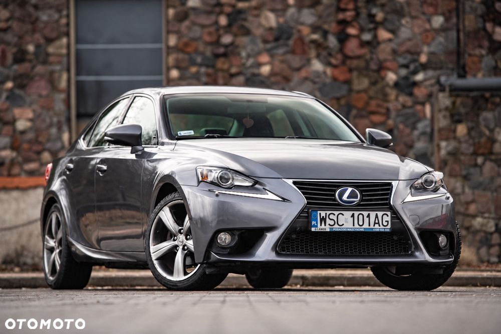 Lexus IS 300h Business - 2