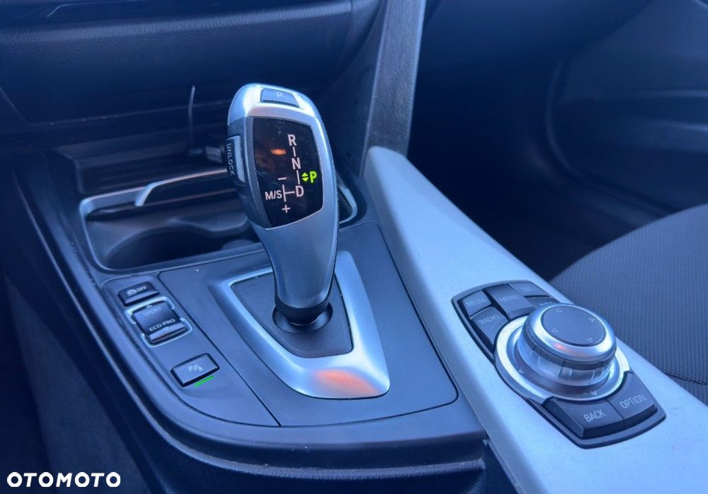 BMW Seria 3 - 17