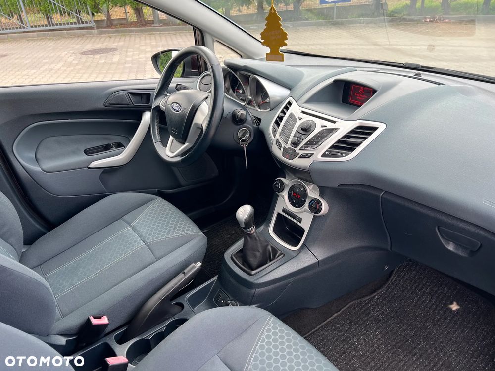 Ford Fiesta 1.25 Celebration - 7