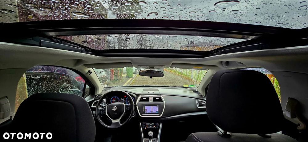 Suzuki SX4 S-Cross 1.6 DDiS Premium - 17