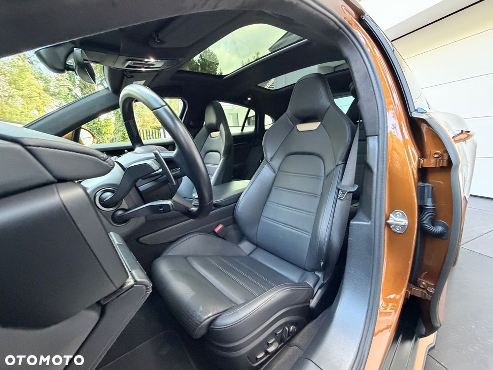 Porsche Panamera 4 E-Hybrid - 15