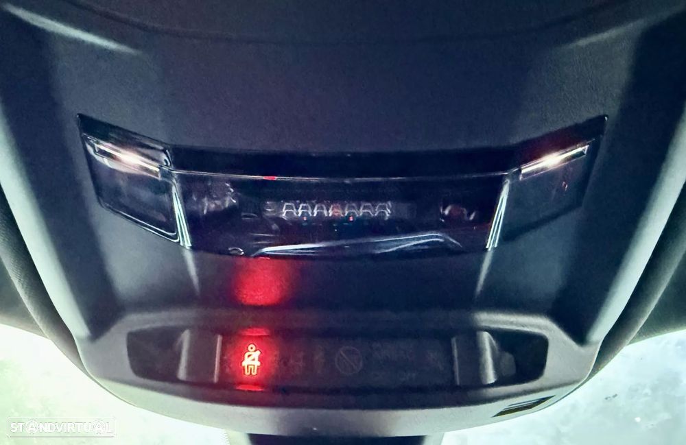 Peugeot e-2008 50 kWh GT Line - 36