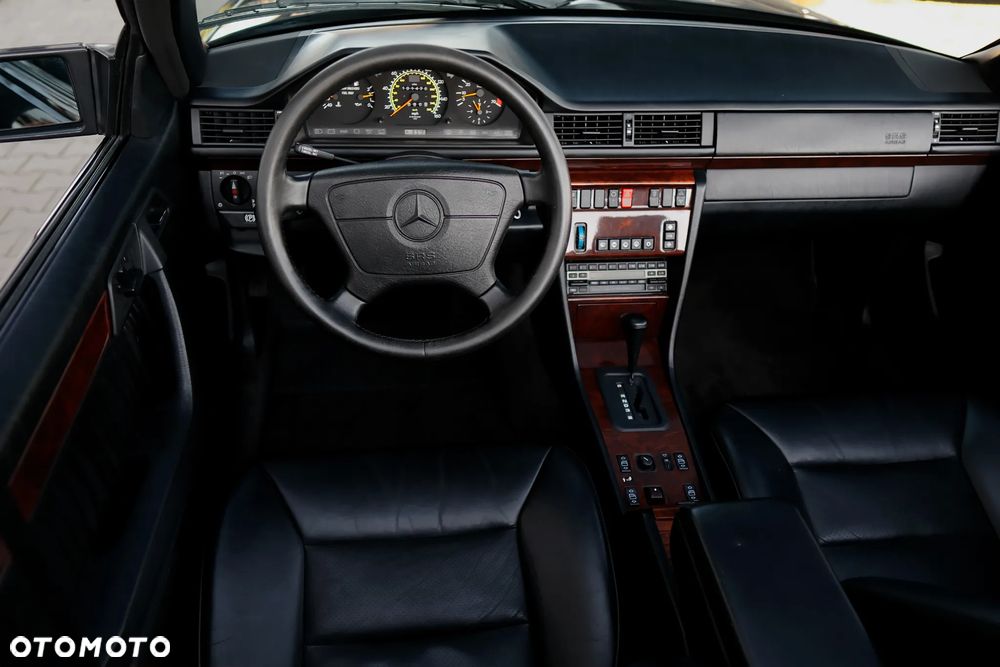 Mercedes-Benz W124 (1984-1993) - 22