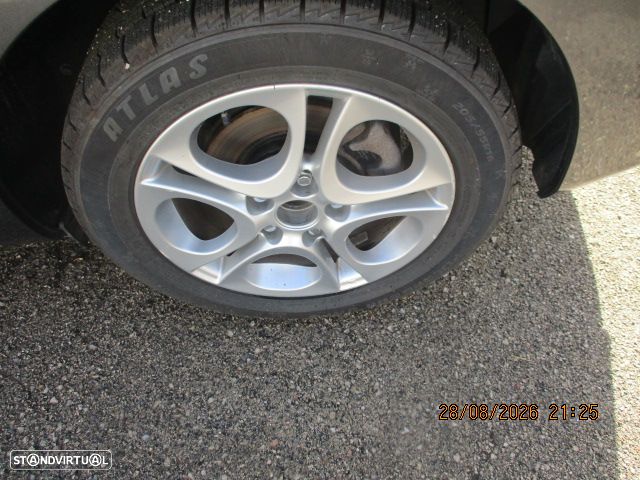 Toyota Auris 1.33 VVT-i ACtive - 11