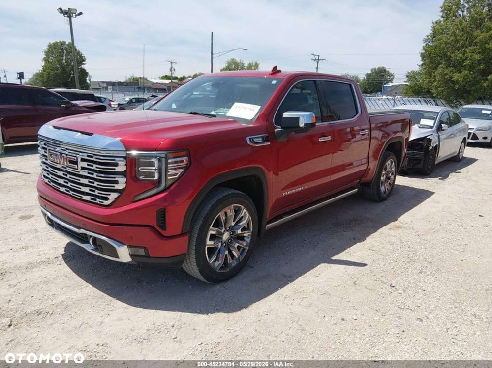 GMC Sierra - 2