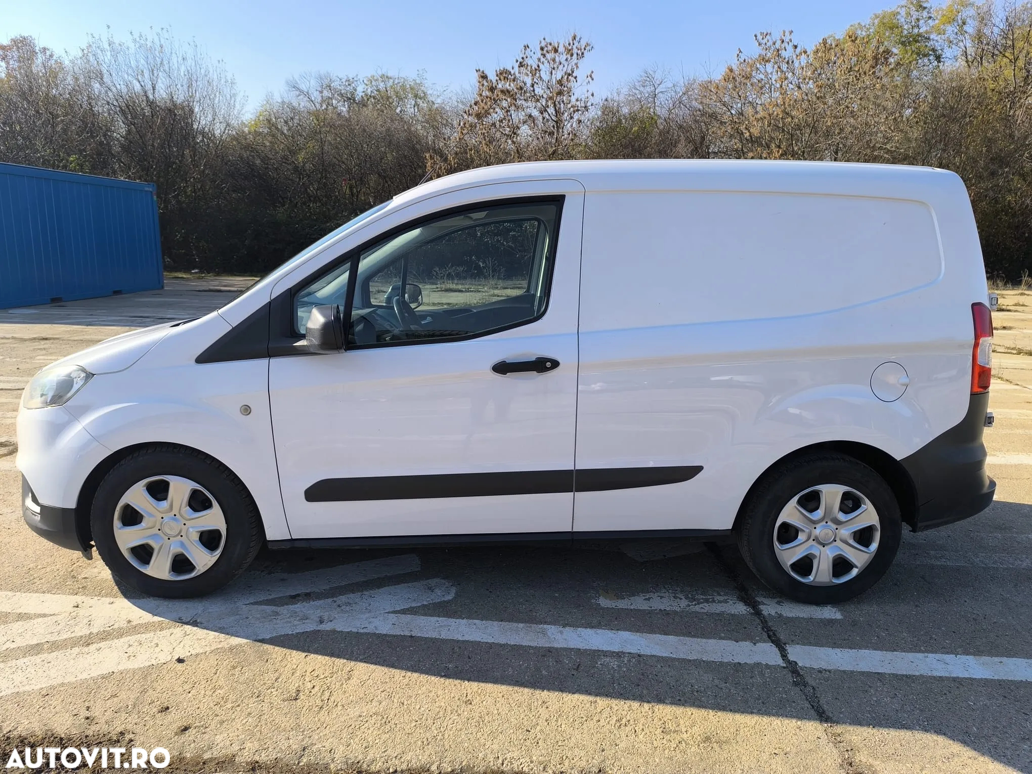 Ford Transit Courier 1.5 TDCi L1 Kombi Commercial Ambiente - 2