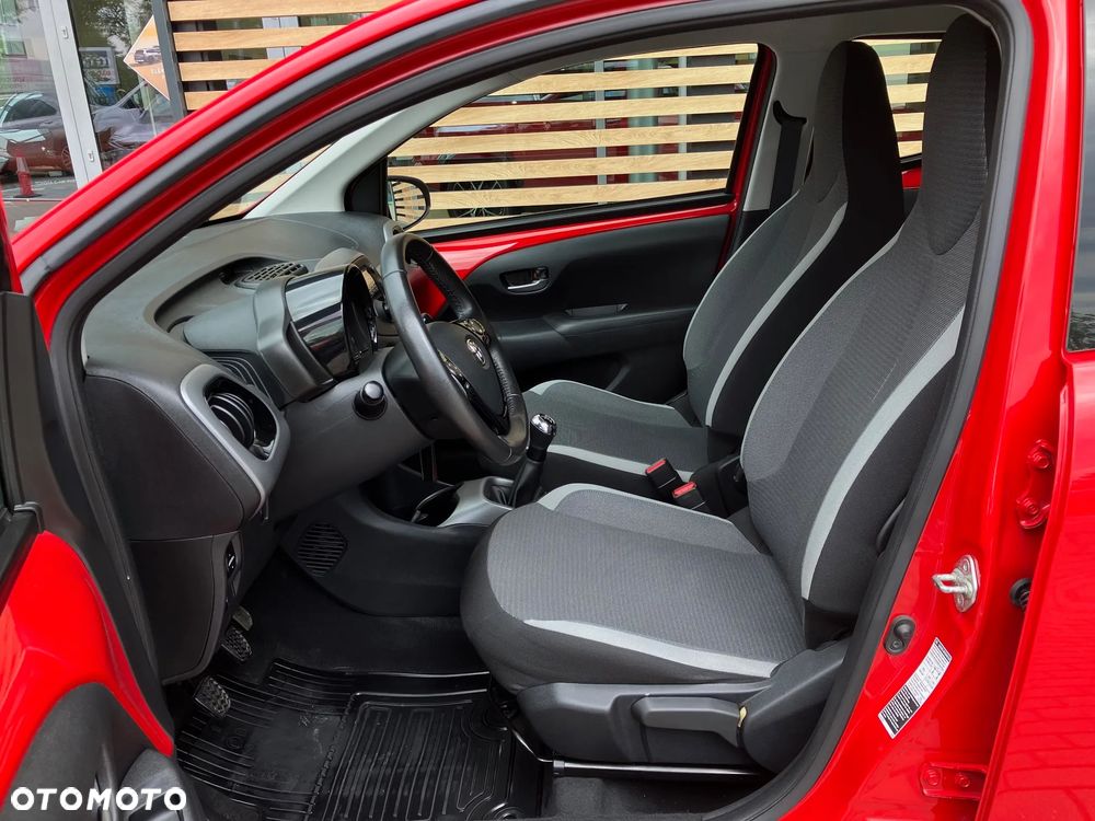 Toyota Aygo x-play - 29