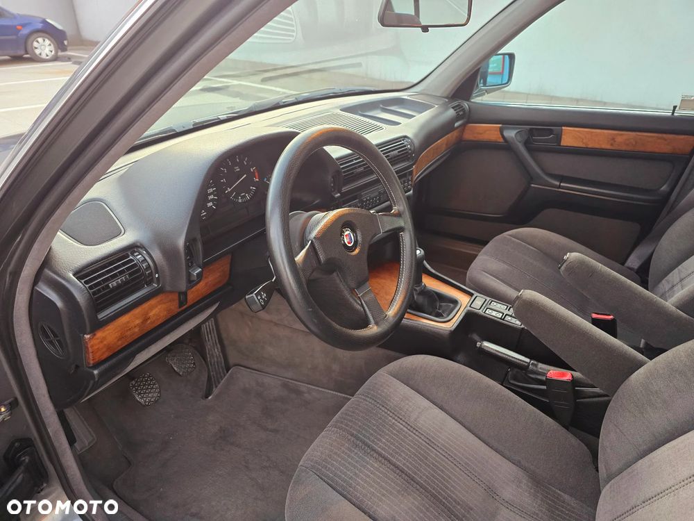 BMW Seria 7 - 17
