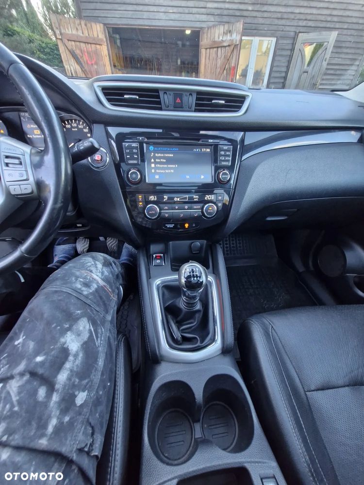 Nissan Qashqai 1.6 dCi 4x4 Tekna - 4
