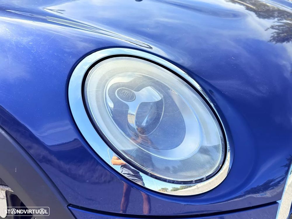 MINI 5 Portas Cooper D Auto - 27