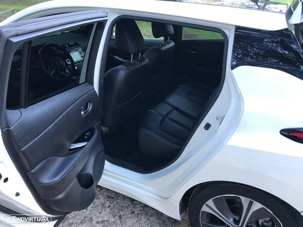 Nissan Leaf 40 kWh TEKNA - 11