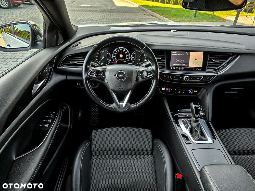 Opel Insignia - 13
