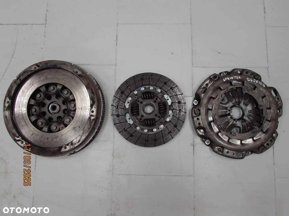 MB SPRINTER 906 2.2 651 SPRZEGLO KOLO DWUMASOWE TARCZA 10 mm DOCISK 124051810 - 1