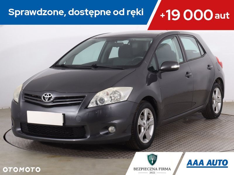 Toyota Auris - 2