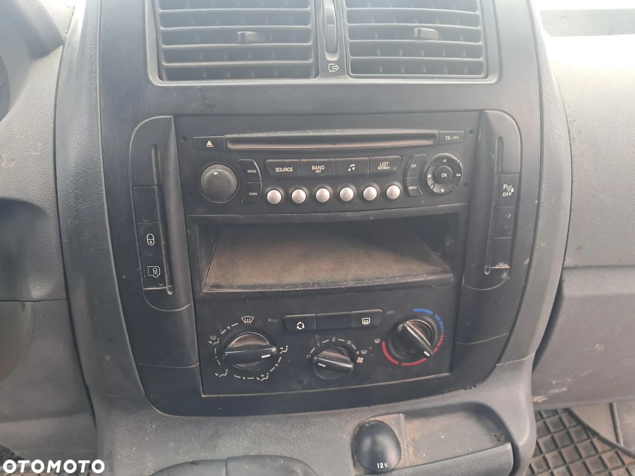 DAWCA CZĘŚCI PEUGEOT EXPERT II 2007 1.6 HDI 9HU KL EWP - 9