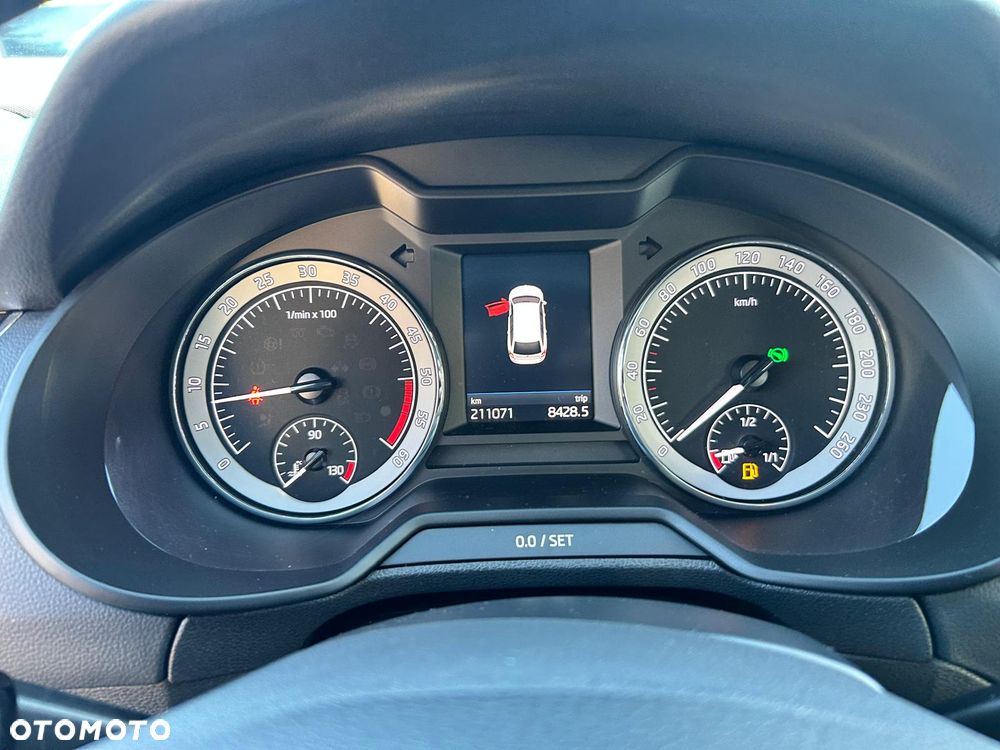 Skoda Octavia 2.0 TDI DSG Selection - 33