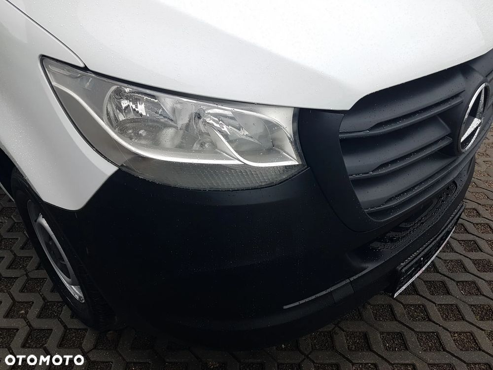 Mercedes-Benz Sprinter 8EP KONTENER 4,22x2,15x2,30 KLIMA 314CDI MANUAL 6-BIEGÓW KRAJOWY - 32