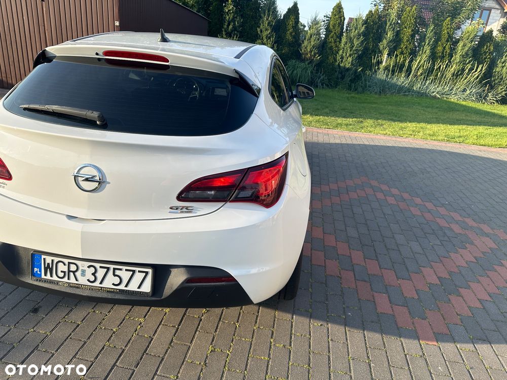 Opel Astra IV GTC 1.4 T Active - 17