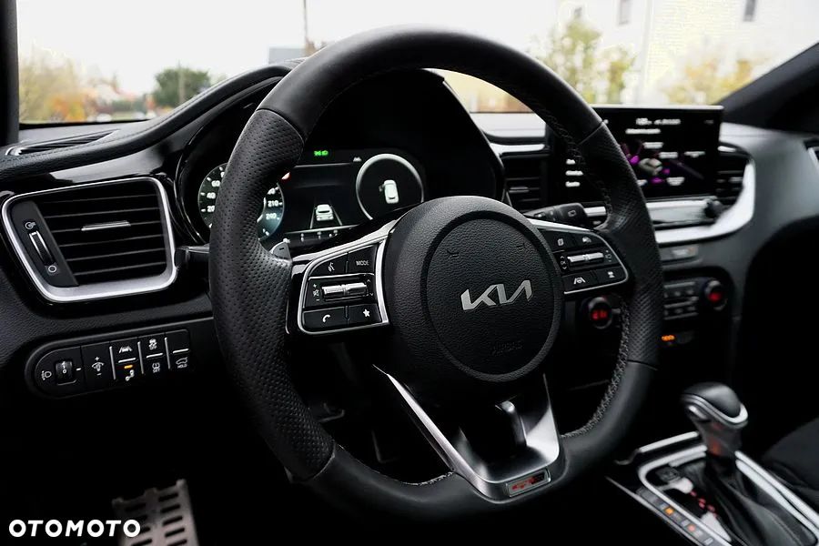 Kia Ceed 1.5 T-GDI DCT7 OPF GT Line - 26