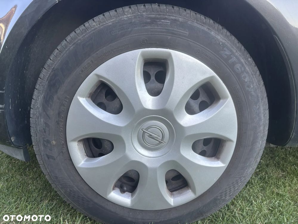 Opel Corsa - 8