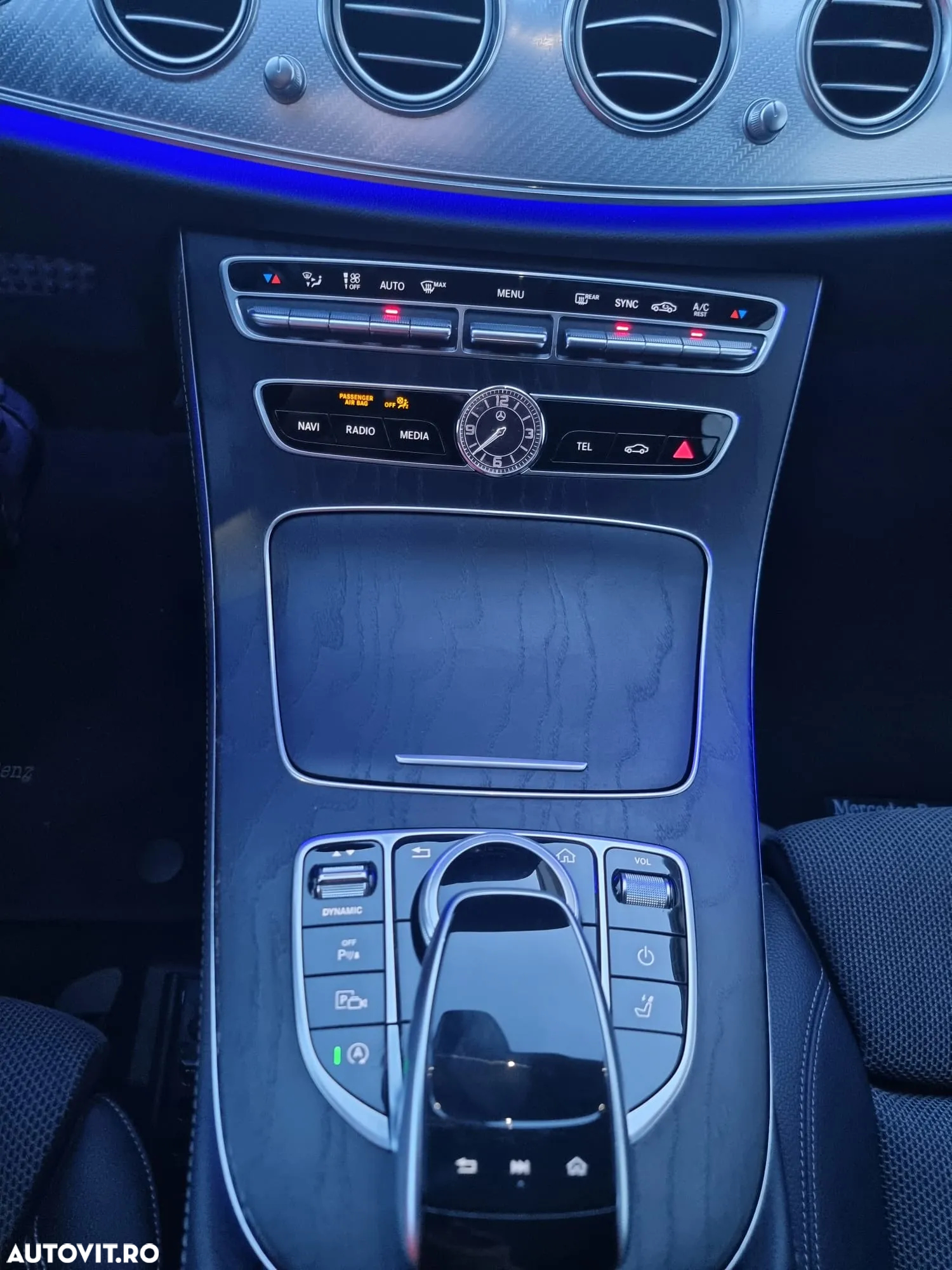 Mercedes-Benz E 220 d T 9G-TRONIC Avantgarde - 10