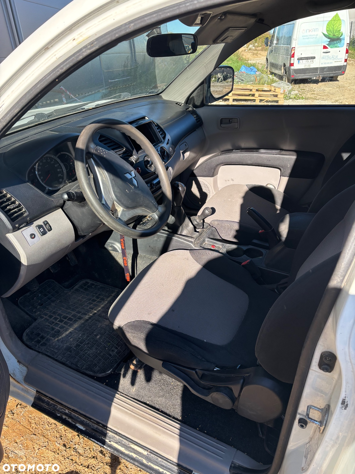 Mitsubishi L200 2.5 DID CC Invite AC - 9