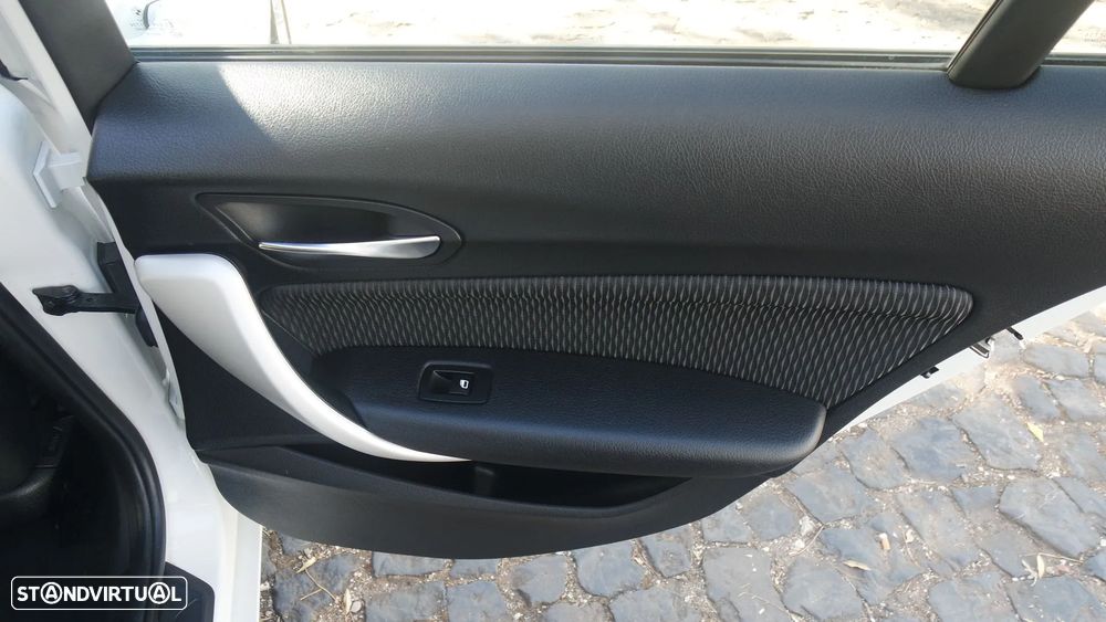 BMW 116 i Aut. Sport Line - 17