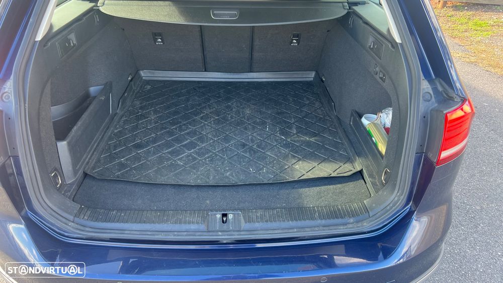 VW Passat Alltrack 2.0 TDi DSG 4Motion - 31