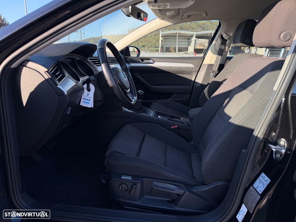 VW Passat Variant 1.6 TDI Confortline - 11