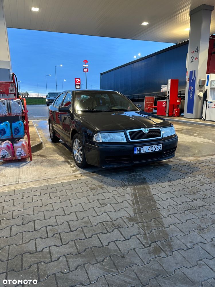 Skoda Octavia 1.8T Tour Sport - 1