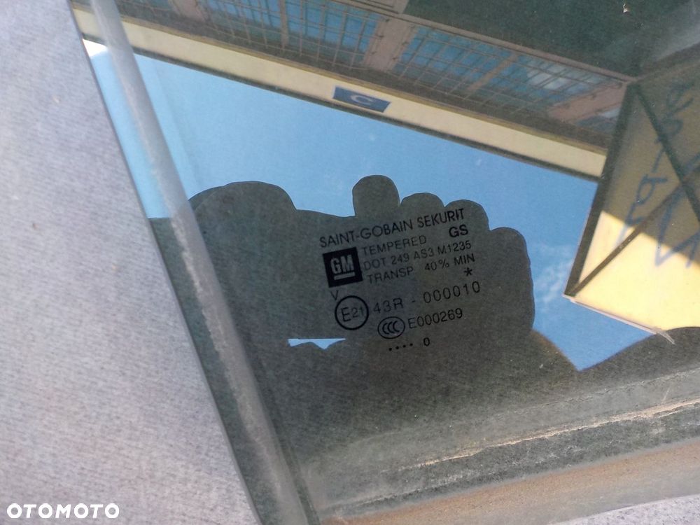 szyba prawy tył opel corsa d 2010r - 2