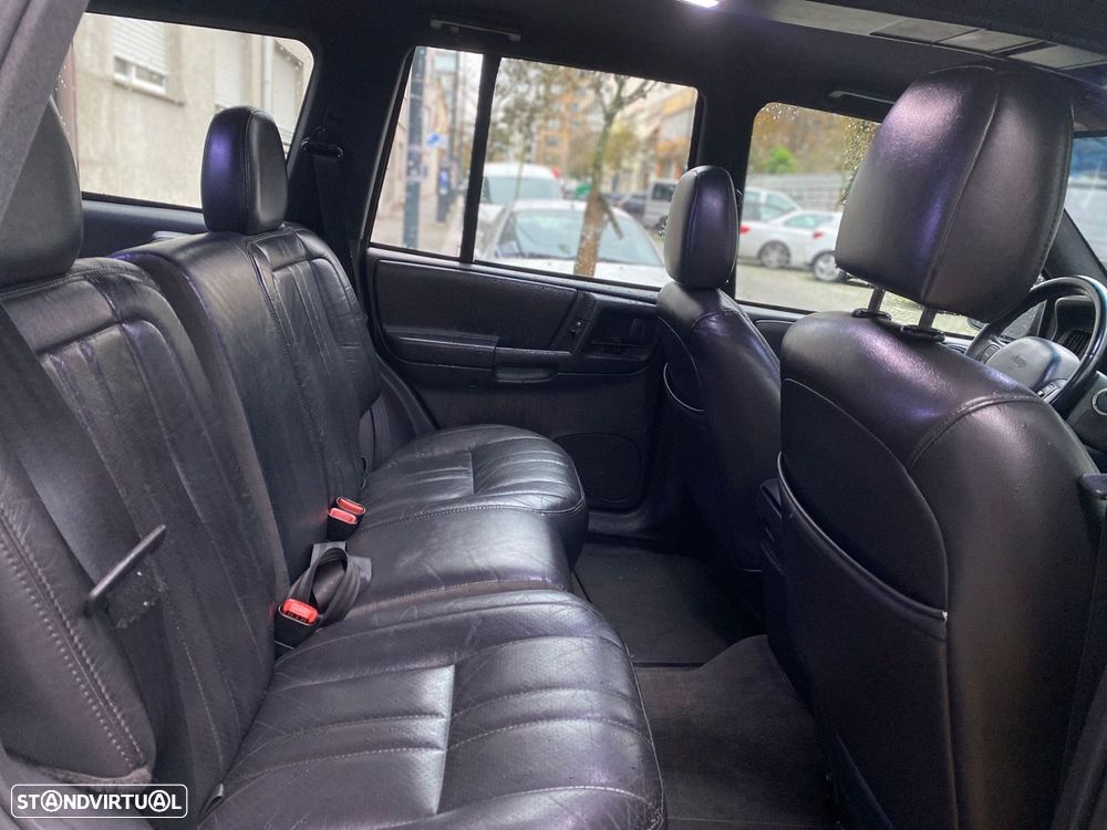 Jeep Grand Cherokee 2.5 TD Laredo - 27