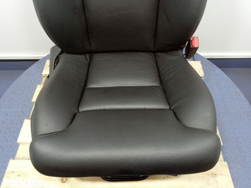 VOLVO XC60 II 17- FOTEL PASAŻERA PRAWY INSCRIPTION SKÓRA - 2