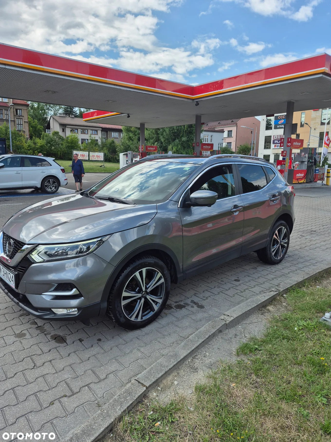 Nissan Qashqai 1.3 DIG-T Tekna - 4